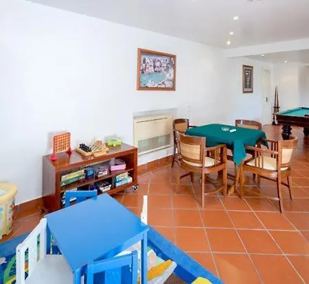 Sleeps 10 Pool Air Con Malhadais