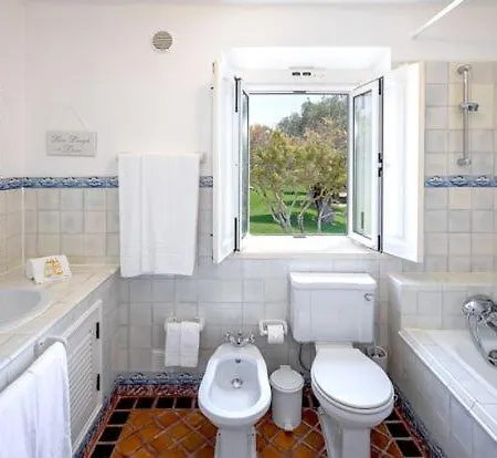 Villa Sleeps 10 Pool Air Con *