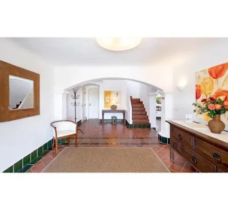 Sleeps 10 Pool Air Con Villa *